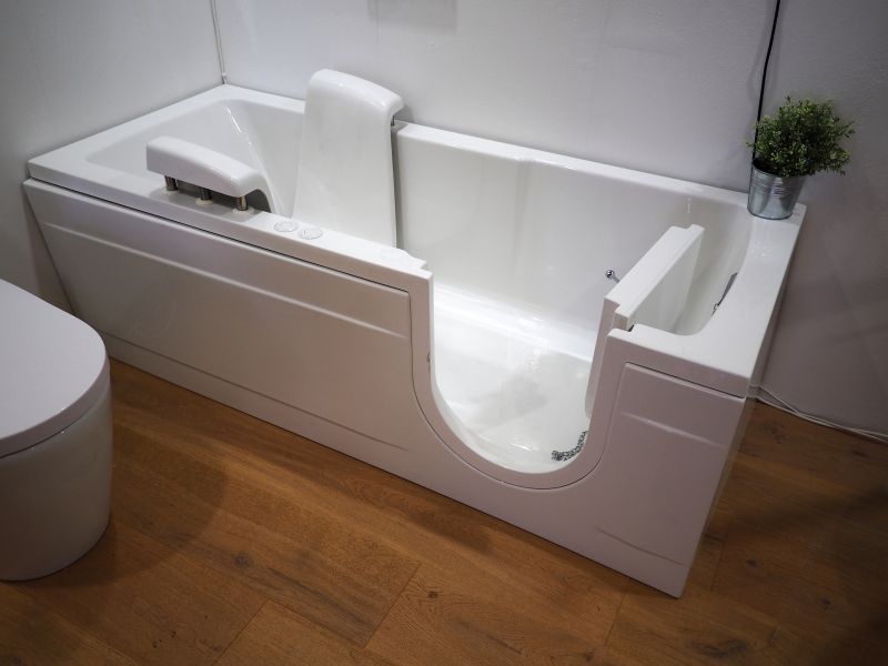 Accessible Bathtub Features